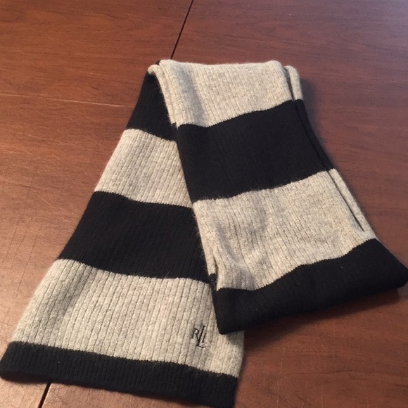 Ralph Lauren Other - Like new cashmere Ralph Lauren scarf